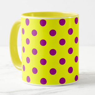 Lila auf gelben Punkten Musterdesign Tasse