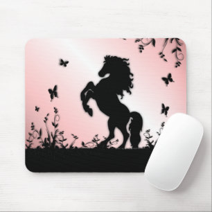 Lila Aufzucht von schwarzem Stallion Mousepad