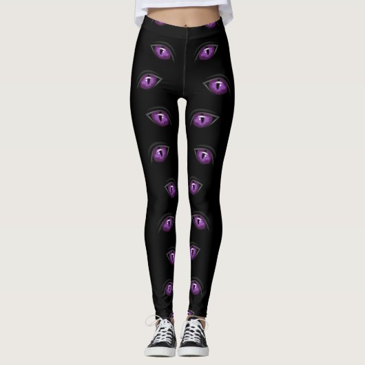 lila Augen mit Thunder_Cove Leggings (Vorderseite)