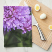 Lila Autum Mums Geschirrtuch (Viertel Falte)