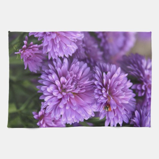 Lila Autum Mums Geschirrtuch (Horizontal)