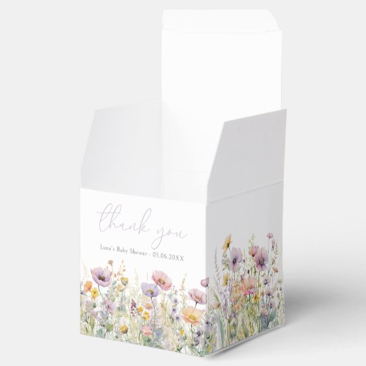 Lila Baby in Blümflora Wildblume Kinderdusche Geschenkschachtel (Geöffnet)