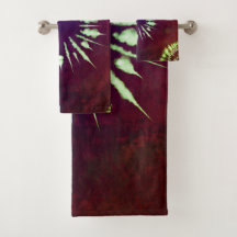 Lila-Badehandtuch mit Tie-Dye-Muster