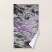 LILA BADEZIMMER MIT SCHWARZEM MARMOR SET (Handtuch)