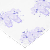 Lila Ballett Geburtstag Pointe Shoes Tischdecke (Schrägansicht)