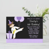 Lila Ballon-Taekwondo-Karate-Mädchen-Geburtstag Einladung (Stehend Vorderseite)