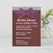 Lila Band, Spitze, Red Burlap Brautparty Inv. Einladung (Stehend Vorderseite)