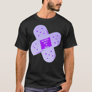 Lila Bandaid-Fehler helfen uns zu wachsen T-Shirt
