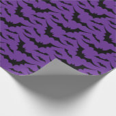 Lila Battmuster Geschenkpapier (Ecke)