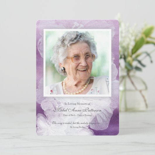 Lila Beerdigung im Gedächtnis dank Karte (Stehend Vorderseite)