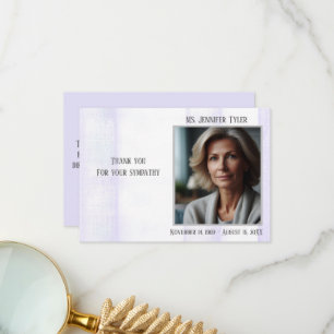 Lila Beerdigungsdenkmal aus der Familie Dankeskarte