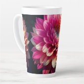 Lila-blaue Dahlia-Blume Milchtasse (Linke Ecke)