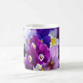 Lila-blaue Pansy-Blume Kaffeetasse