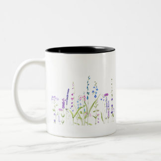 lila blaue Wildblumen Aquarellmalerei Zweifarbige Tasse