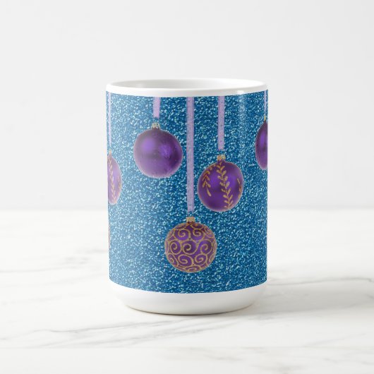 Lila blauer Glitzer Frohe Weihnachtsbaubles Tasse (Mittel)
