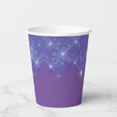 Lila blauer Spitzenausdruck mit elegantem, glänzen Pappbecher (Rückseite)