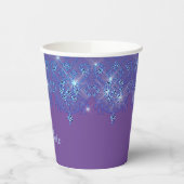 Lila blauer Spitzenausdruck mit elegantem, glänzen Pappbecher (Links)