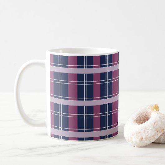 Lila blaues schottisches Tartan-Kariertes Muster Kaffeetasse (Mit Donut)