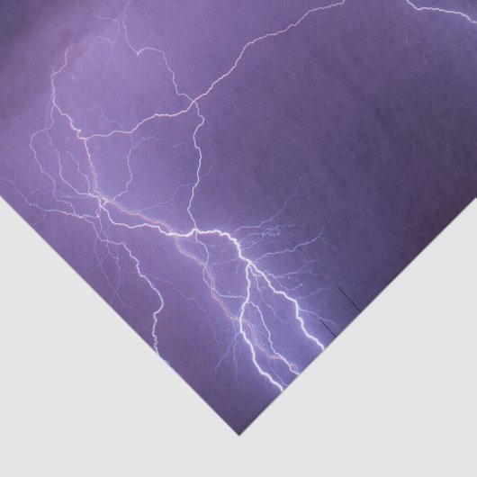 Lila Blitz in einem nächtlichen Donnersturm Seidenpapier (Ausschnitt)
