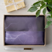 Lila Blitz in einem nächtlichen Donnersturm Seidenpapier (Geschenk)