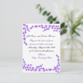 Lila Blossom-Hochzeitseinladung Einladung (Stehend Vorderseite)