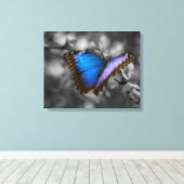 Lila Blue Butterfly Leinwanddruck (Insitu (Holzboden))