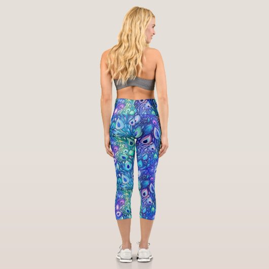 Lila Blue Mint Peacock Feathers Capri Leggings (Rückseite)