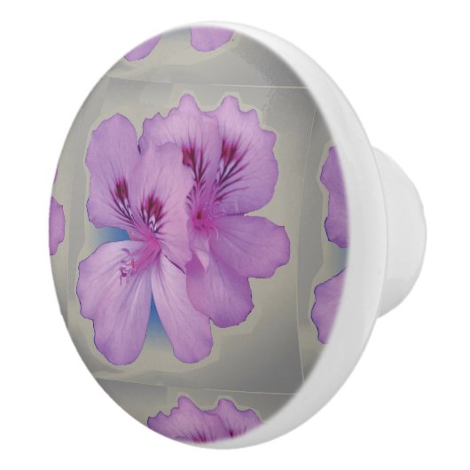 Lila Blume auf silbernes Grau-Keramik-Zug-Griff Keramikknauf (Rechts)