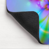 Lila Blume im Blau Mousepad (Ecke)