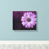 Lila Blume im Blut Leinwanddruck (Insitu (Holzboden))