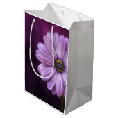 Lila Blume im Blut Mittlere Geschenktüte (Rückseite Schrägansicht)