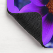 Lila Blume in der Abenddämmerung Mousepad (Ecke)