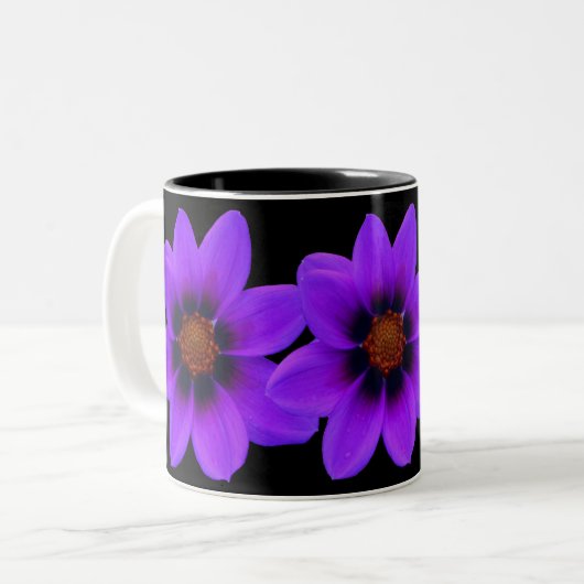 Lila Blume in der Abenddämmerung Zweifarbige Tasse (Vorderseite Links)