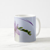 lila Blume Kaffeetasse (VorderseiteRechts)