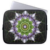 Lila Blume Laptopschutzhülle (Vorderseite)