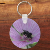 Lila Blume mit Biene Schlüsselanhänger (Vorderseite)