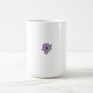 Lila Blume mit grauem Polka-Punktmuster und Blau Kaffeetasse