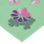 Lila Blume Rosa Schmetterling Doodle Border Green Tischdecke (Schrägansicht)