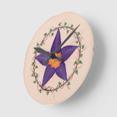 Lila Blume Runde Wanduhr (Winkel)