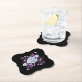 LILA-BLUME, SCHWARZER HINTERGRUND UNTERSETZER (Vor Ort)