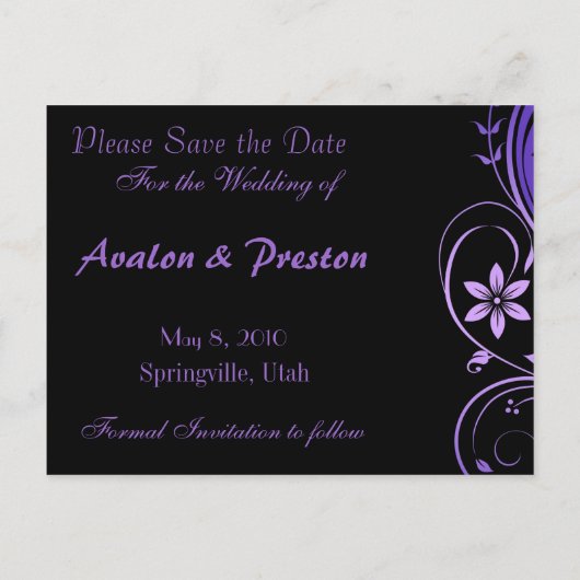 Lila Blume-Scrollwork-Save the Date-Karte Ankündigungspostkarte (Rückseite)