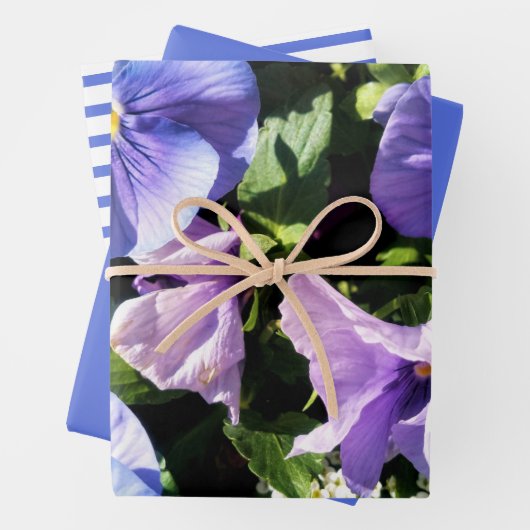 Lila Blume Streifen und fest Geschenkpapier Set (Beispiel)