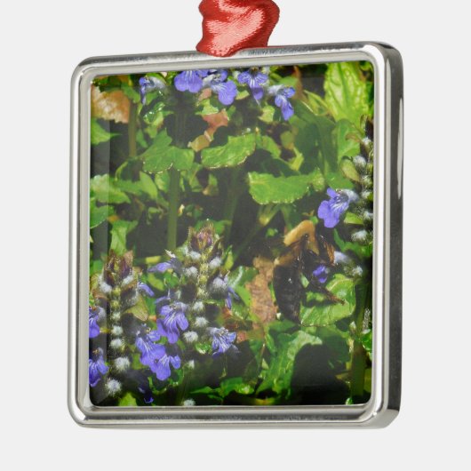 Lila Blume und Hummeln Silbernes Ornament (Links)