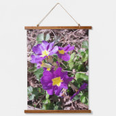 Lila Blume Wandteppich Mit Holzrahmen (Vorderseite)