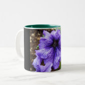 Lila Blume Zweifarbige Tasse (Vorderseite Links)