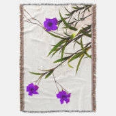 Lila Blumen im Wind Decke (Vorderseite Vertikal)