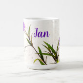 Lila Blumen in der Brise Kaffeetasse (Mittel)