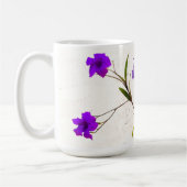 Lila Blumen in der Brise Kaffeetasse (Links)