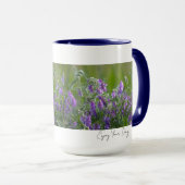 Lila Blumen mit Spruch Tasse (VorderseiteRechts)