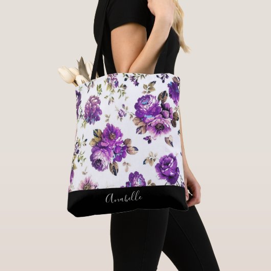 Lila Blumen-Muster mit Monogramm-Taschen-Tasche Tasche (Von Nahem)